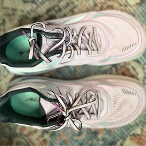 Altra Women's Light Pink Athletic Shoes Size 9.5 Paradigm